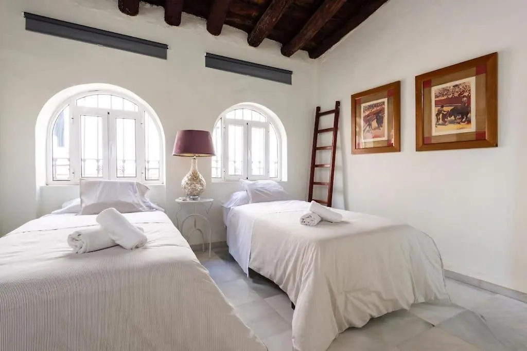 Nueva Casa Boutique En El Centro De Sevilla contacts