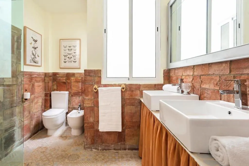 Nueva Casa Boutique En El Centro De Sevilla 0*, Seville